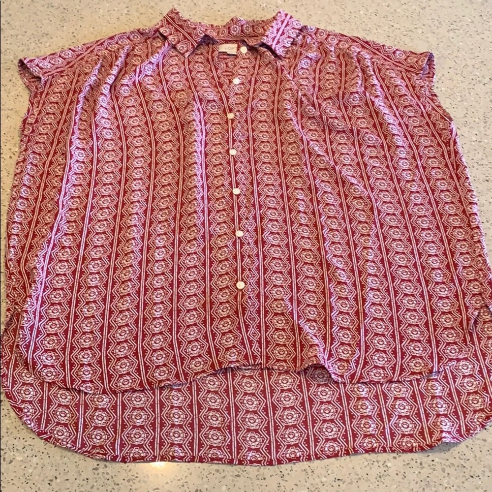 Sleeveless blouse